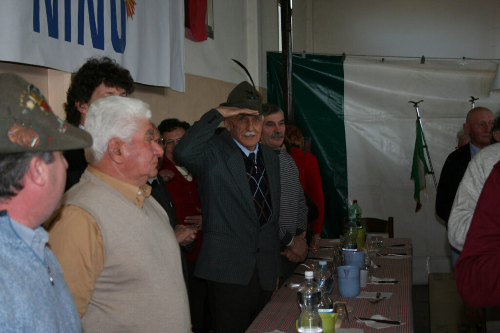 Nino e i suoi 90 anni da alpino