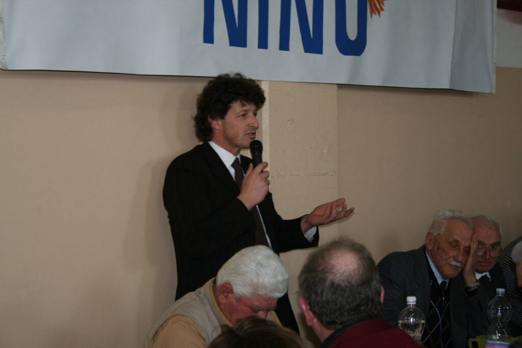 Nino e i suoi 90 anni da alpino