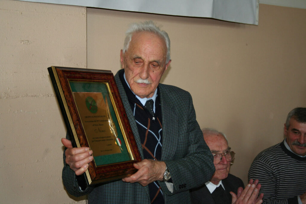 Nino e i suoi 90 anni da alpino