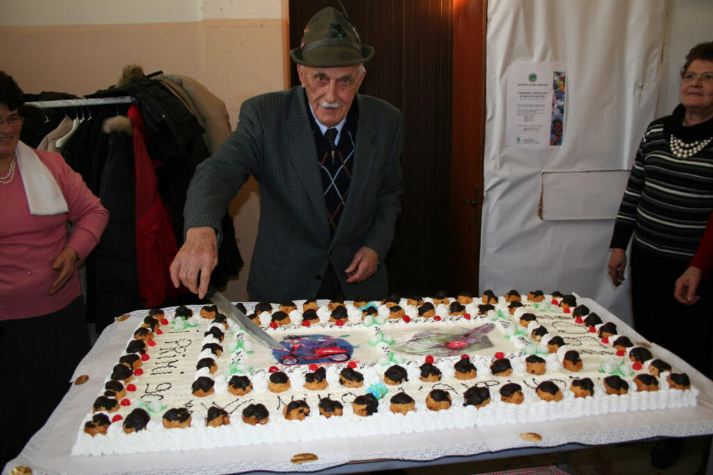 Nino e i suoi 90 anni da alpino