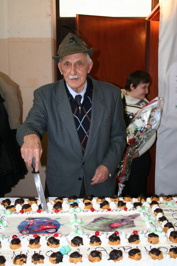 Nino e i suoi 90 anni da alpino