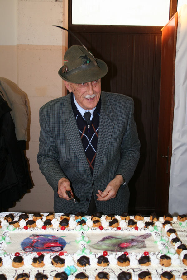 Nino e i suoi 90 anni da alpino