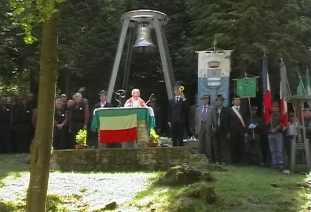2 giugno 2009: manifestazione degli alpini al Bosco delle Penne Mozze