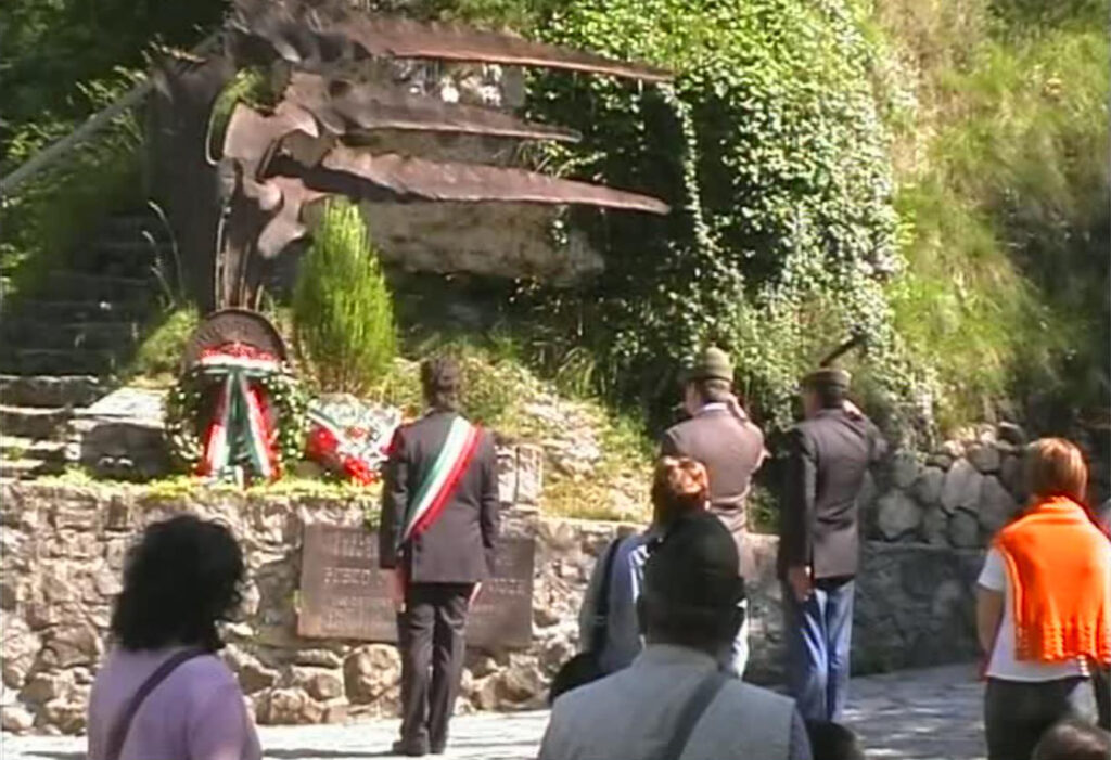 2 giugno 2009: manifestazione degli alpini al Bosco delle Penne Mozze